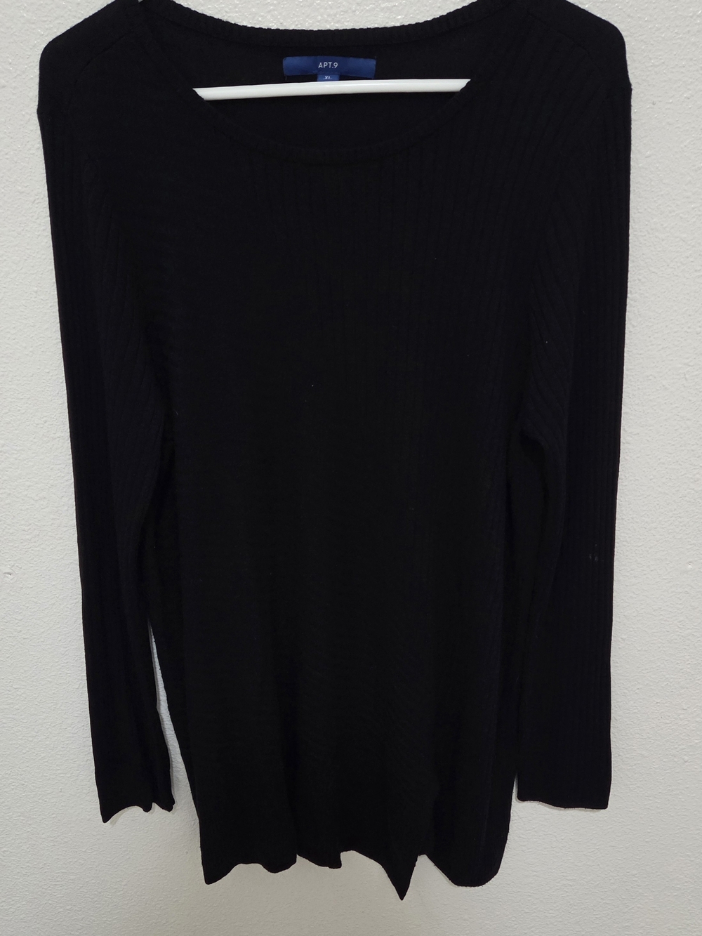 APT. 9 Black Ribbed Long-Sleeve Women's Top